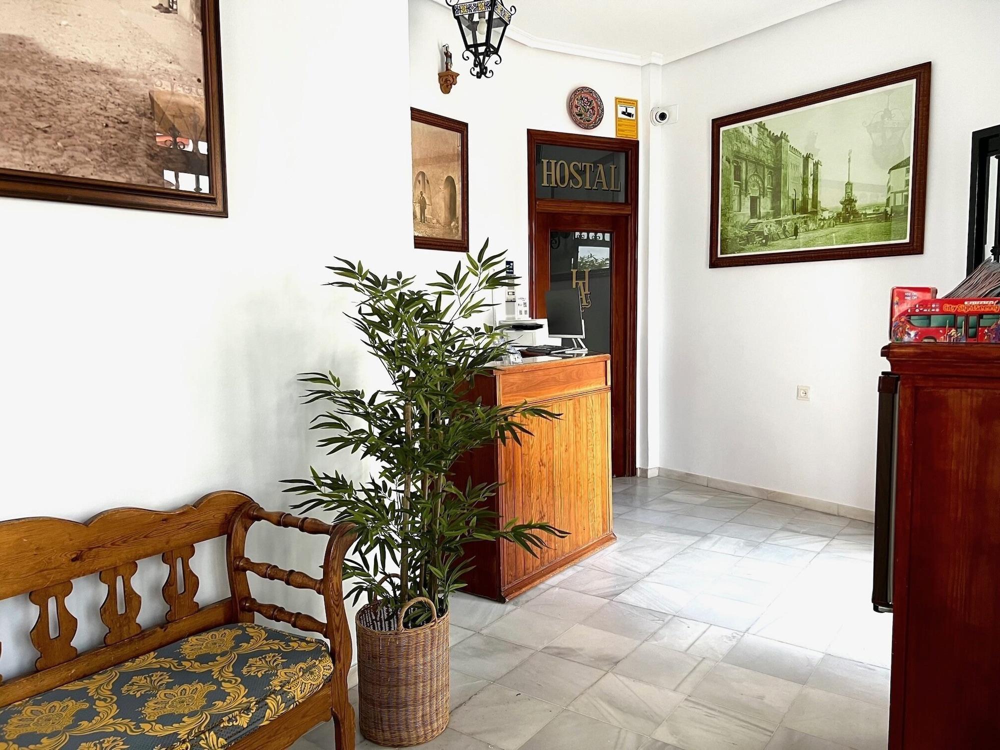 Vista Lobby Hostal Almanzor