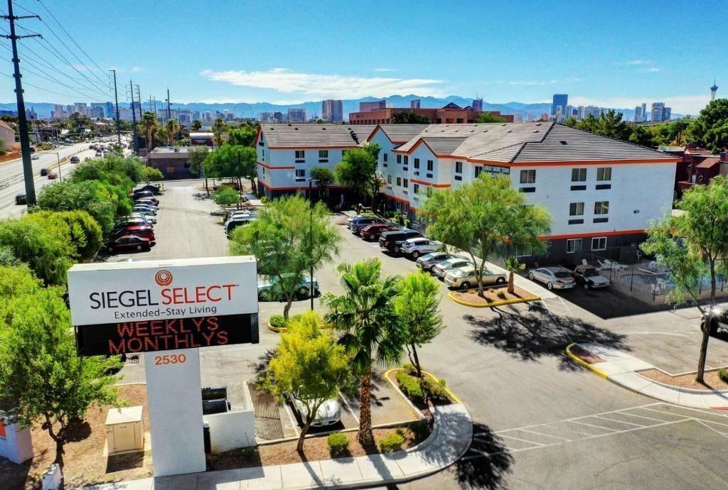 Vista Exterior Siegel Select Flamingo