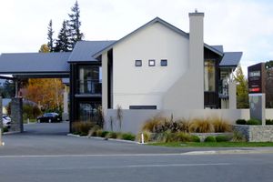 Alojamiento - The St James