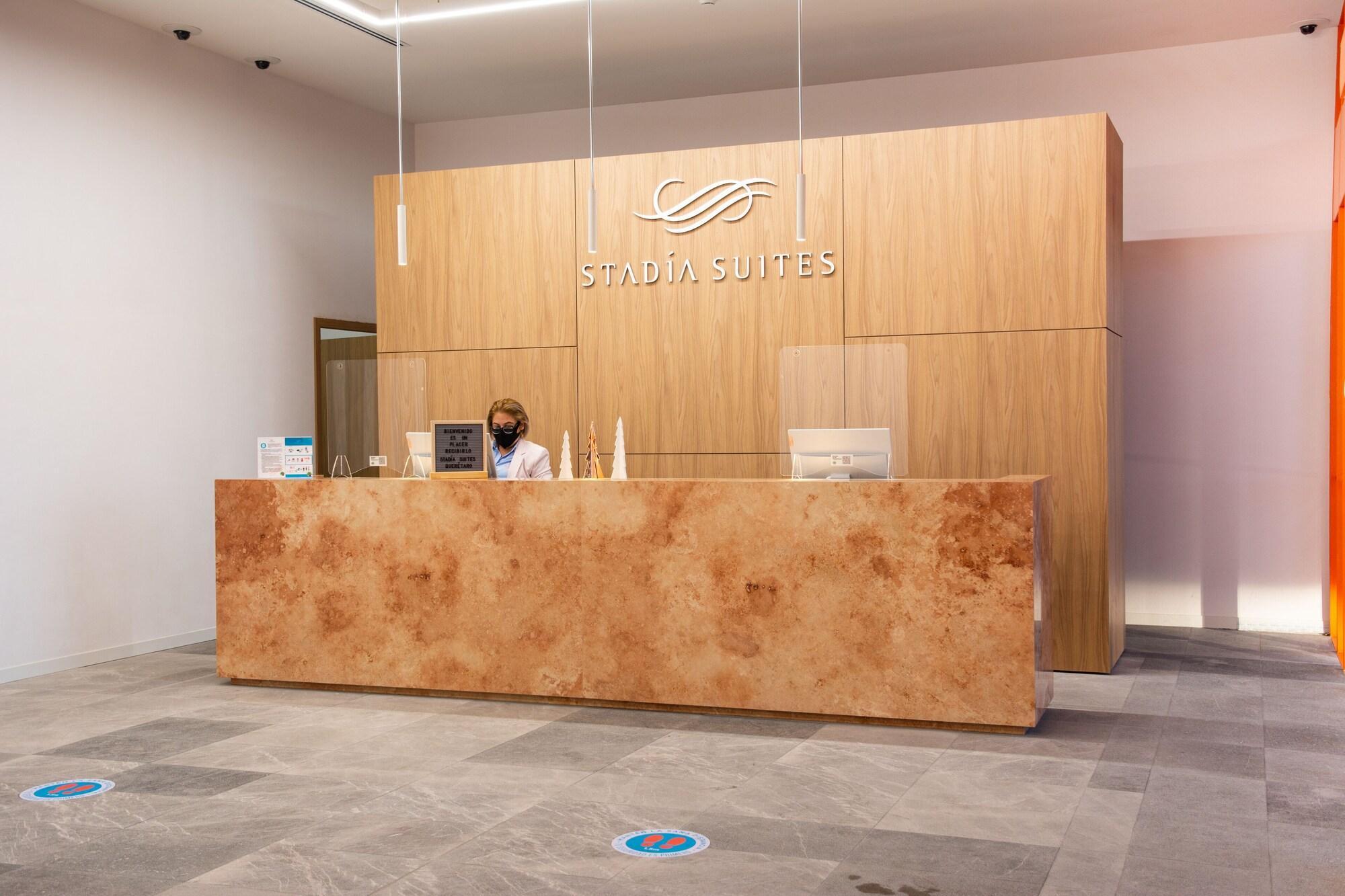 Vista Lobby StadÃ­a Suites QuerÃtaro
