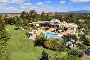 Alquiler Vacacional - Quinta da Brisa, luxury villa, pool, tennis court, putting green