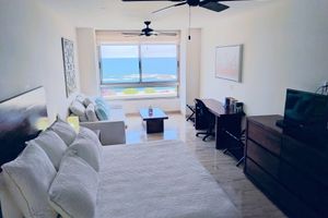Alquiler Vacacional - Ultimate ocean views! Beautiful condo with private beach access, pools, gym
