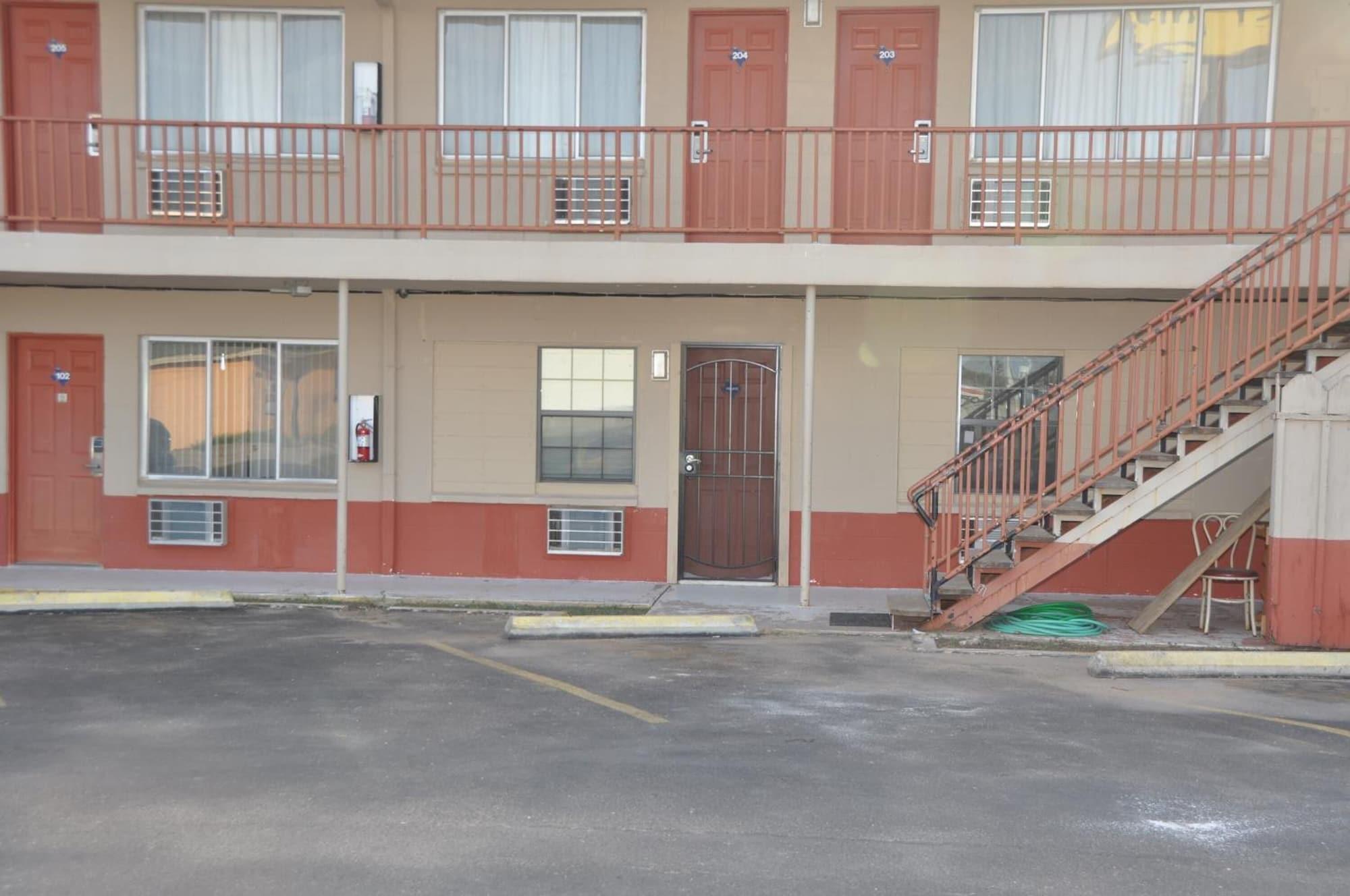 Vista Exterior Budget Inn