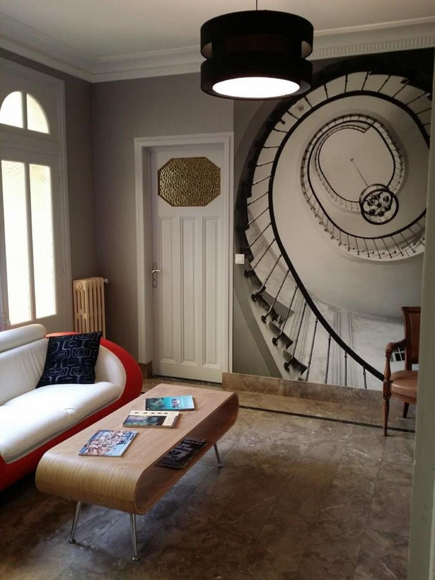 Bar/Salón Castel Bayeux Guesthouse