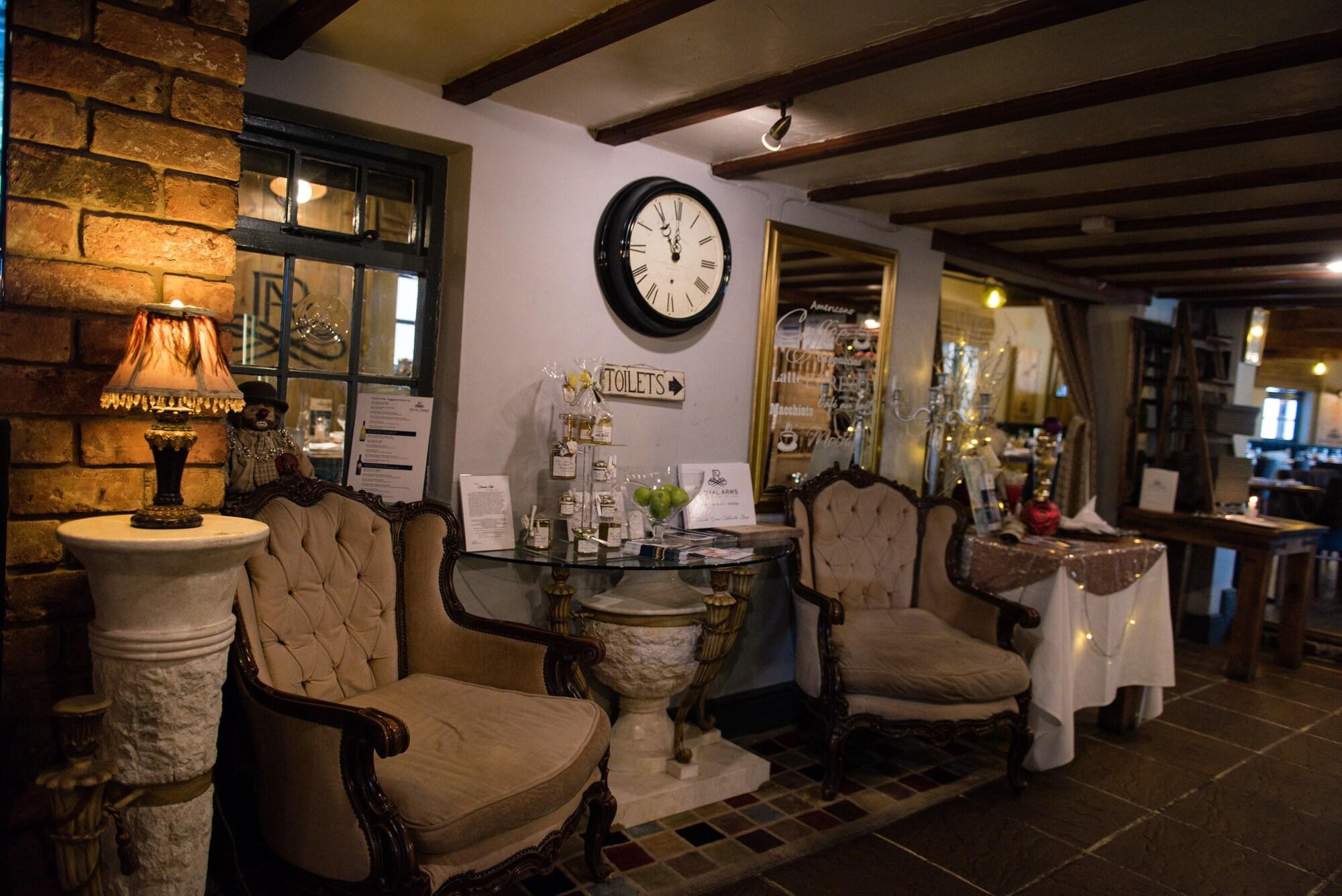 Vista Lobby The Royal Arms Hotel