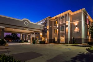 Alojamiento - Best Western Plus Chalmette Hotel