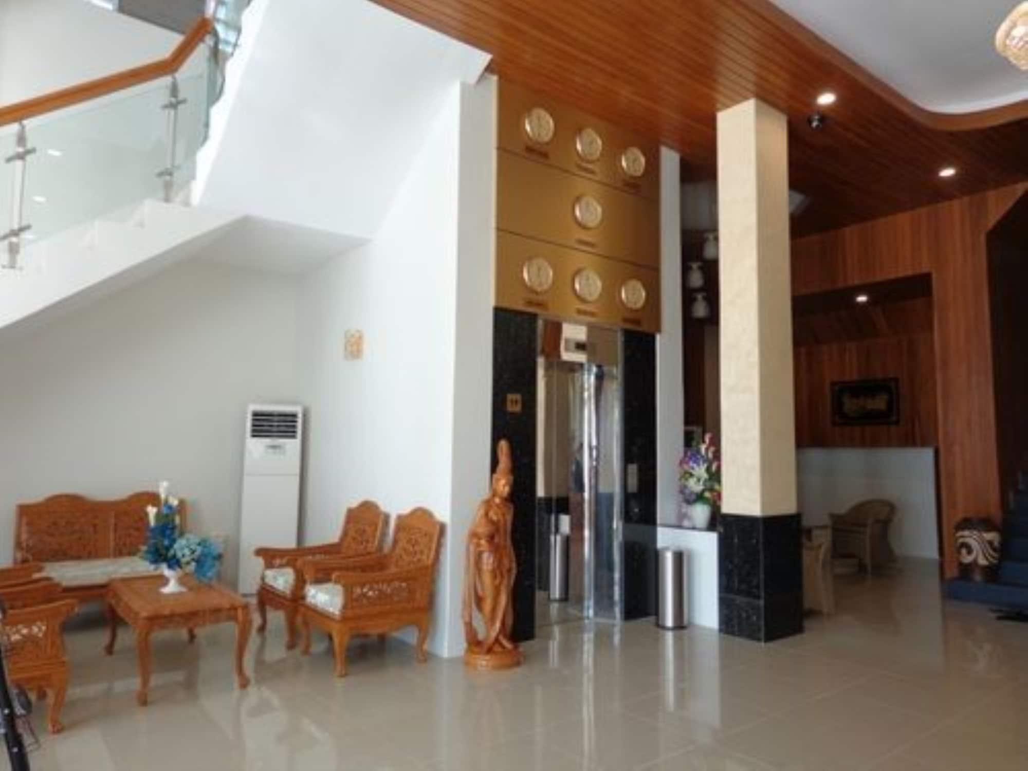 Vista Lobby Royal Khattar Hotel