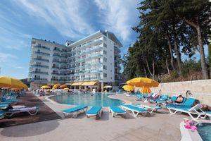 Alojamiento - Arora Hotel