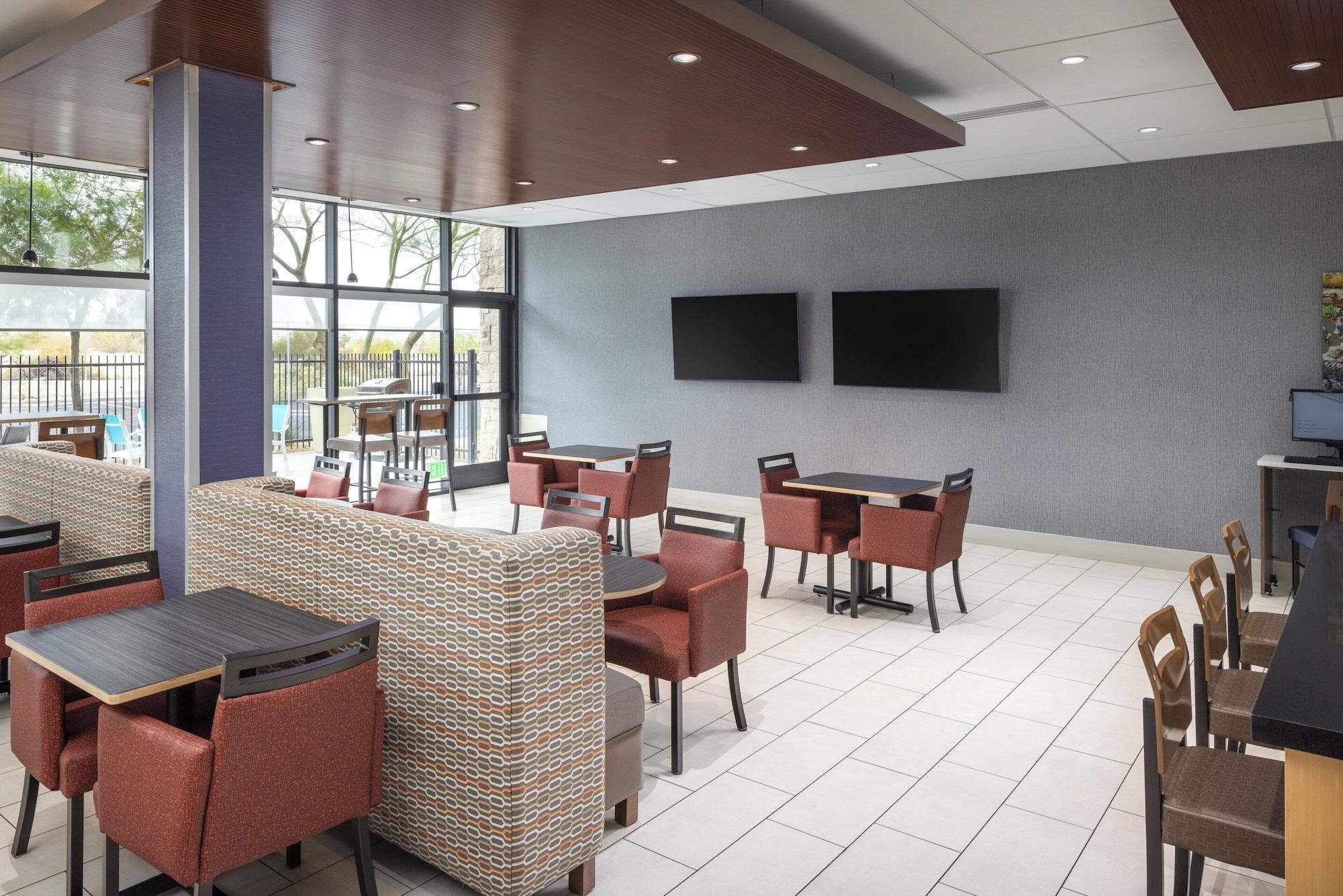 Vista Exterior Holiday Inn Express & Suites Phoenix West - Buckeye by IHG