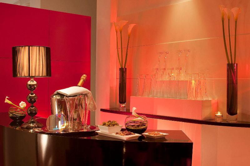 Bar/Salón Lazare Nomade