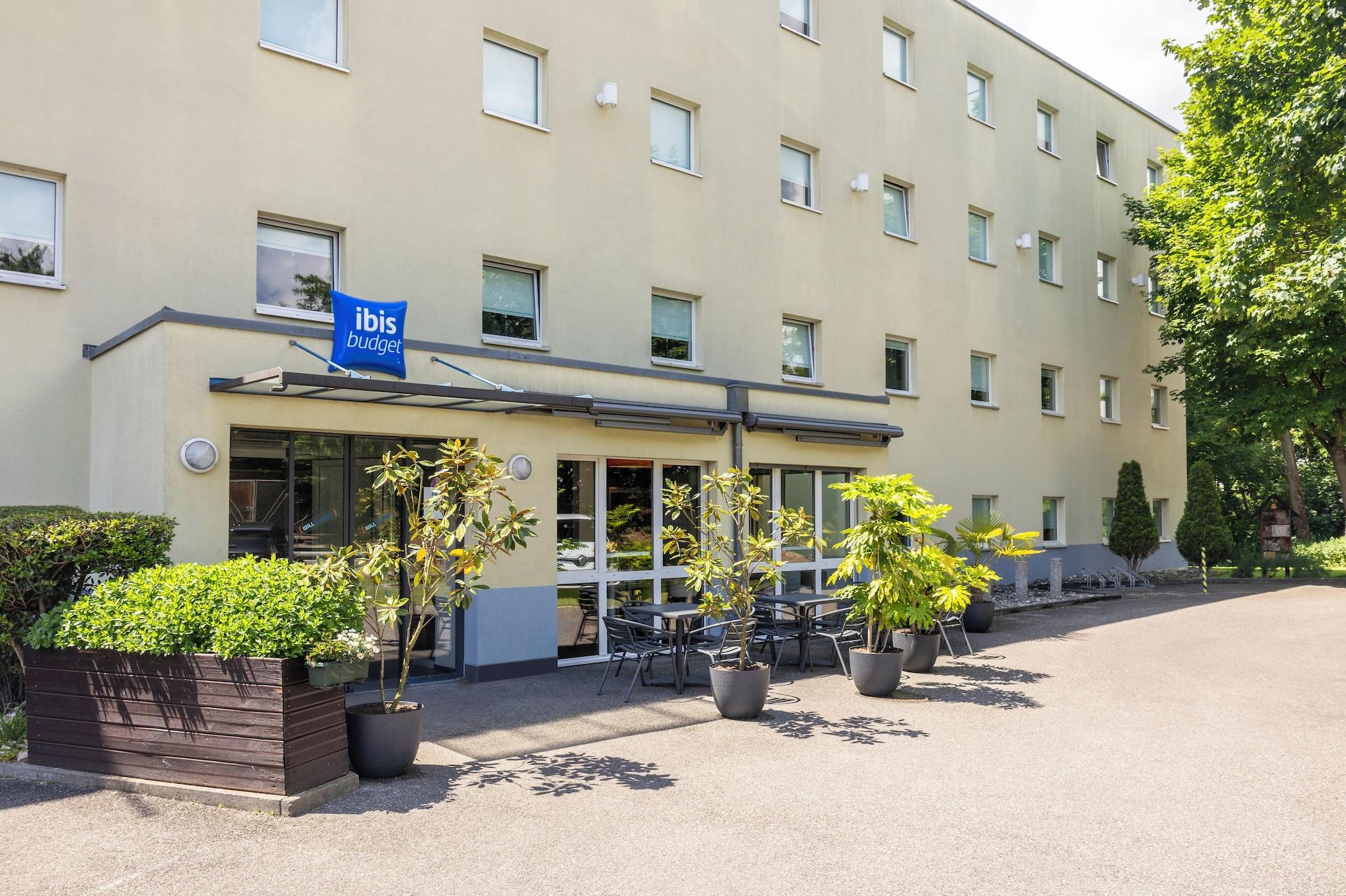 Vista Exterior ibis budget Basel Pratteln