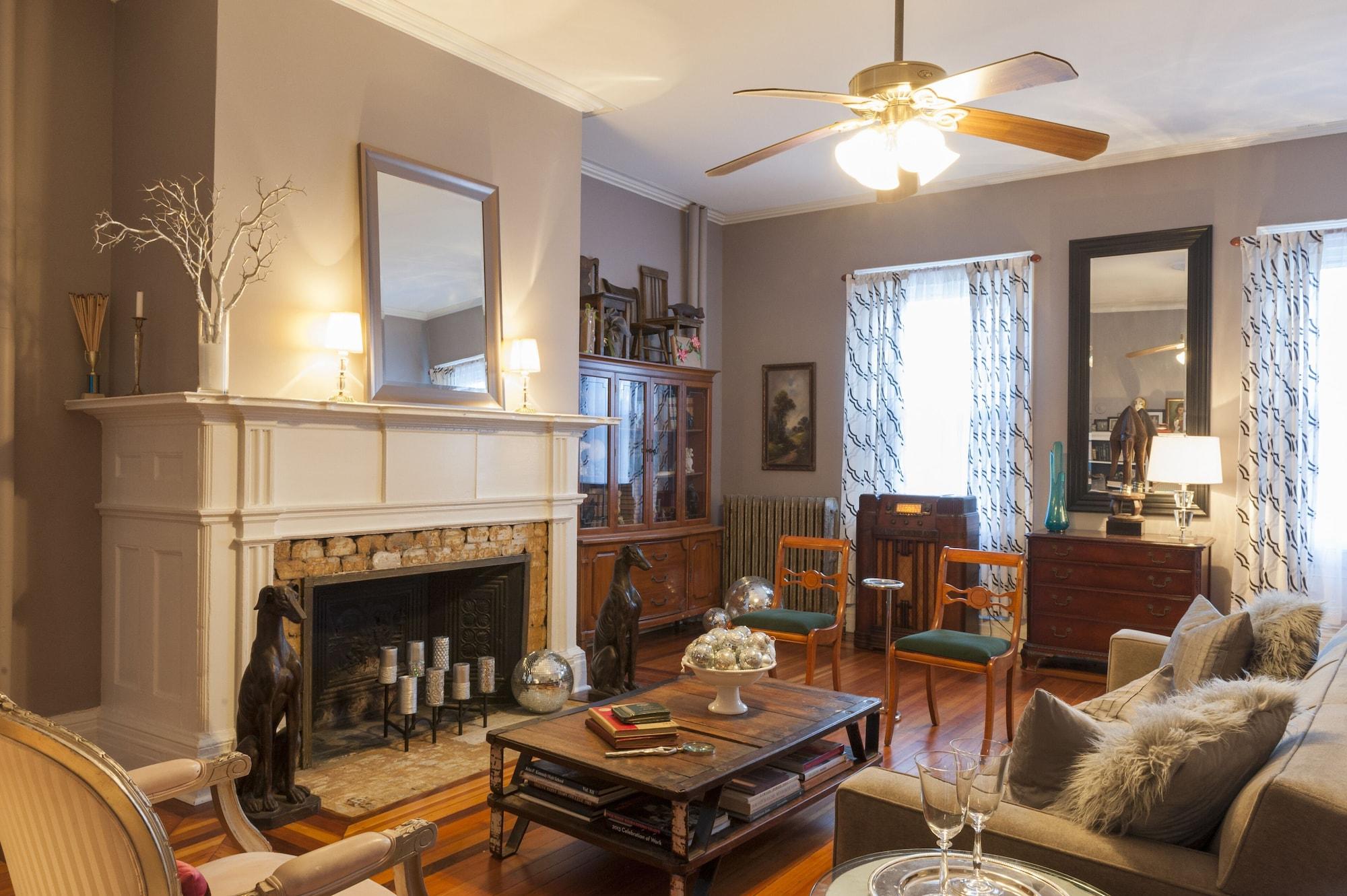 Vista Lobby Gardner Farm Inn