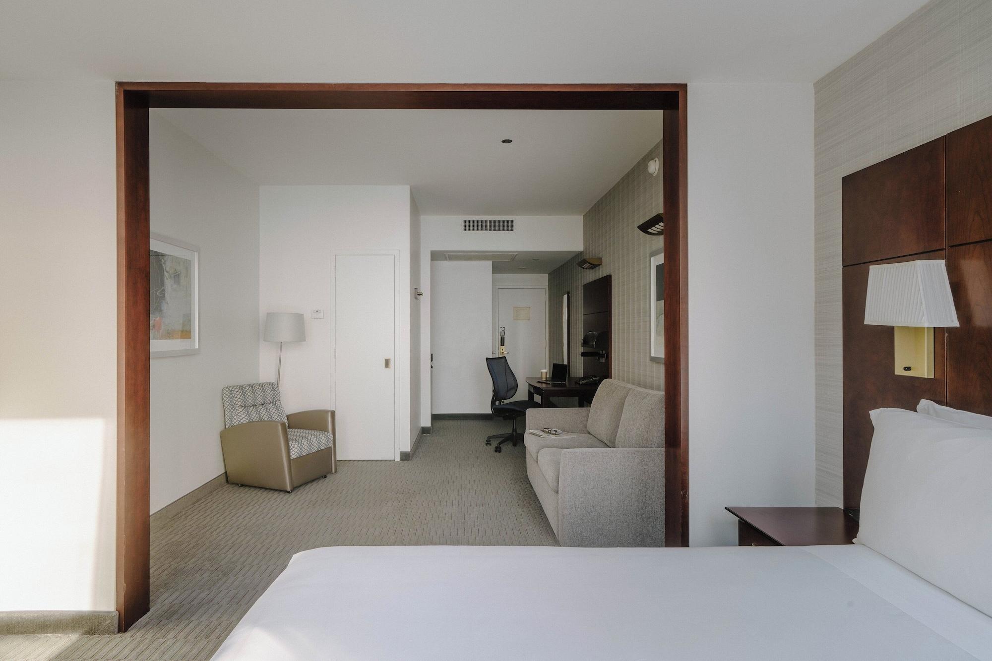 Varios River Hotel