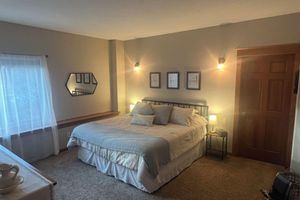 Alquiler Vacacional - Beyond The River’s Path - gorgeous, quiet, & close to town