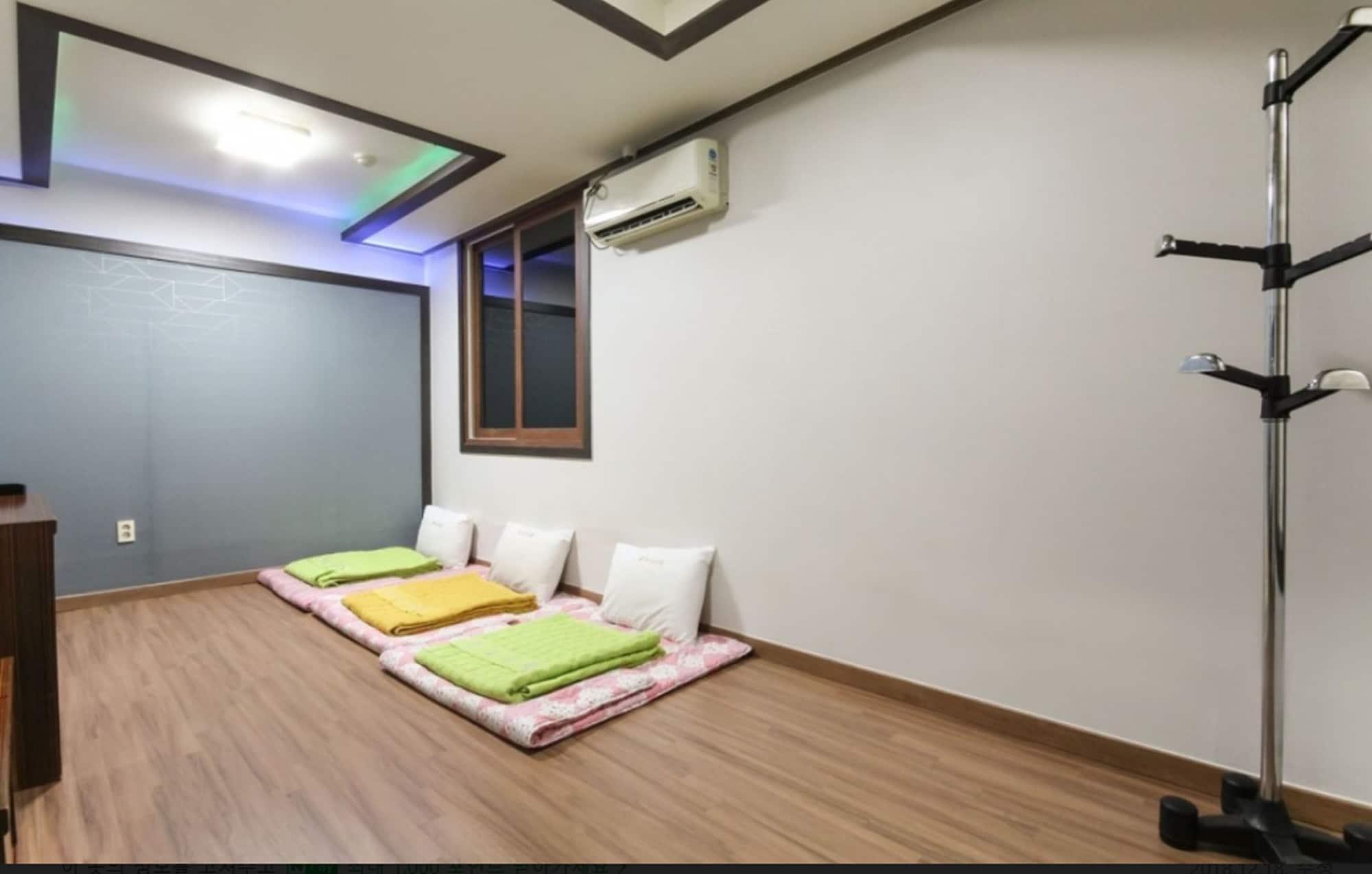 Habitación The Sharp Motel