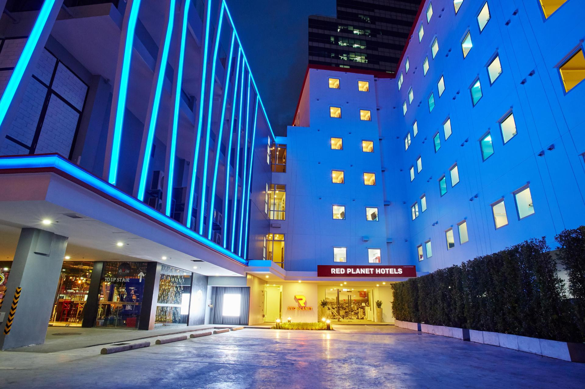 Vista Exterior Red Planet Bangkok Surawong