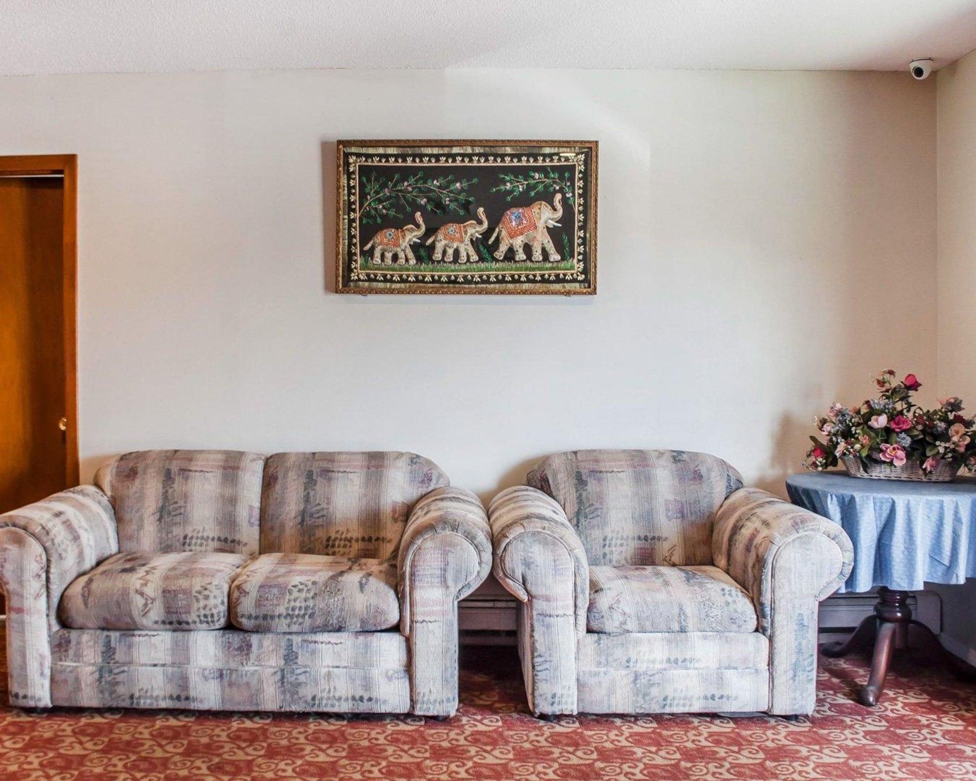 Vista Lobby Econo Lodge Cuba I-86