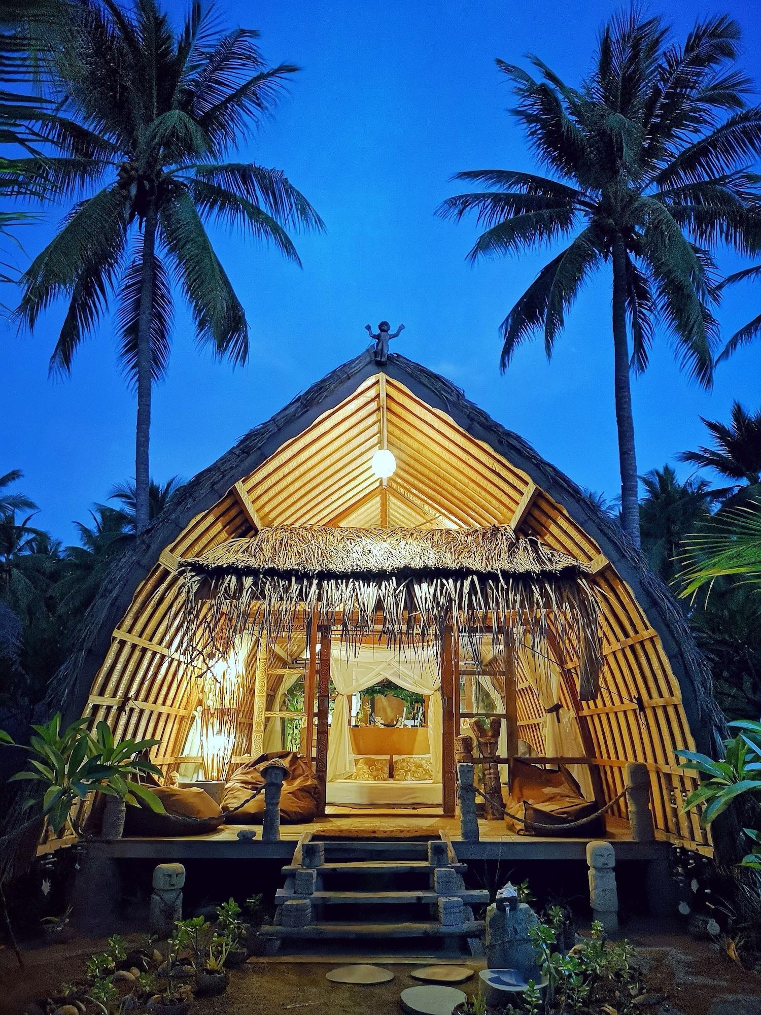 Vista Exterior Coconut Garden Beach Resort