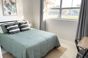 Alquiler Vacacional - Bohemian Bungalow on Byron Road