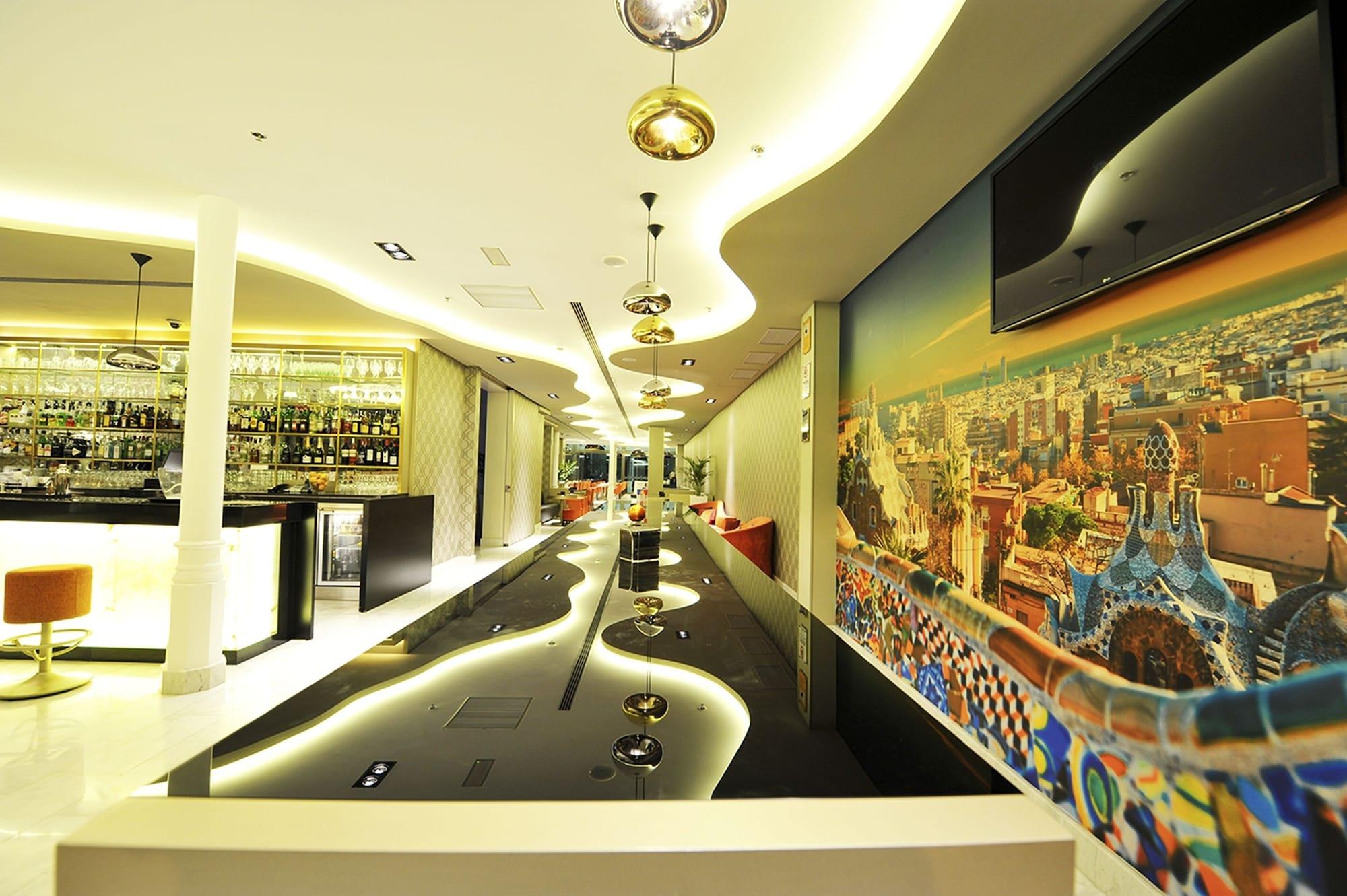 Restaurant Hotel Indigo Barcelona - Plaza Catalunya by IHG