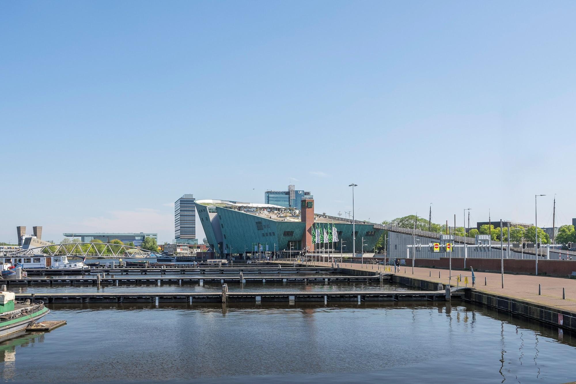 Varios Amsterdam Centre Harbour Apartments