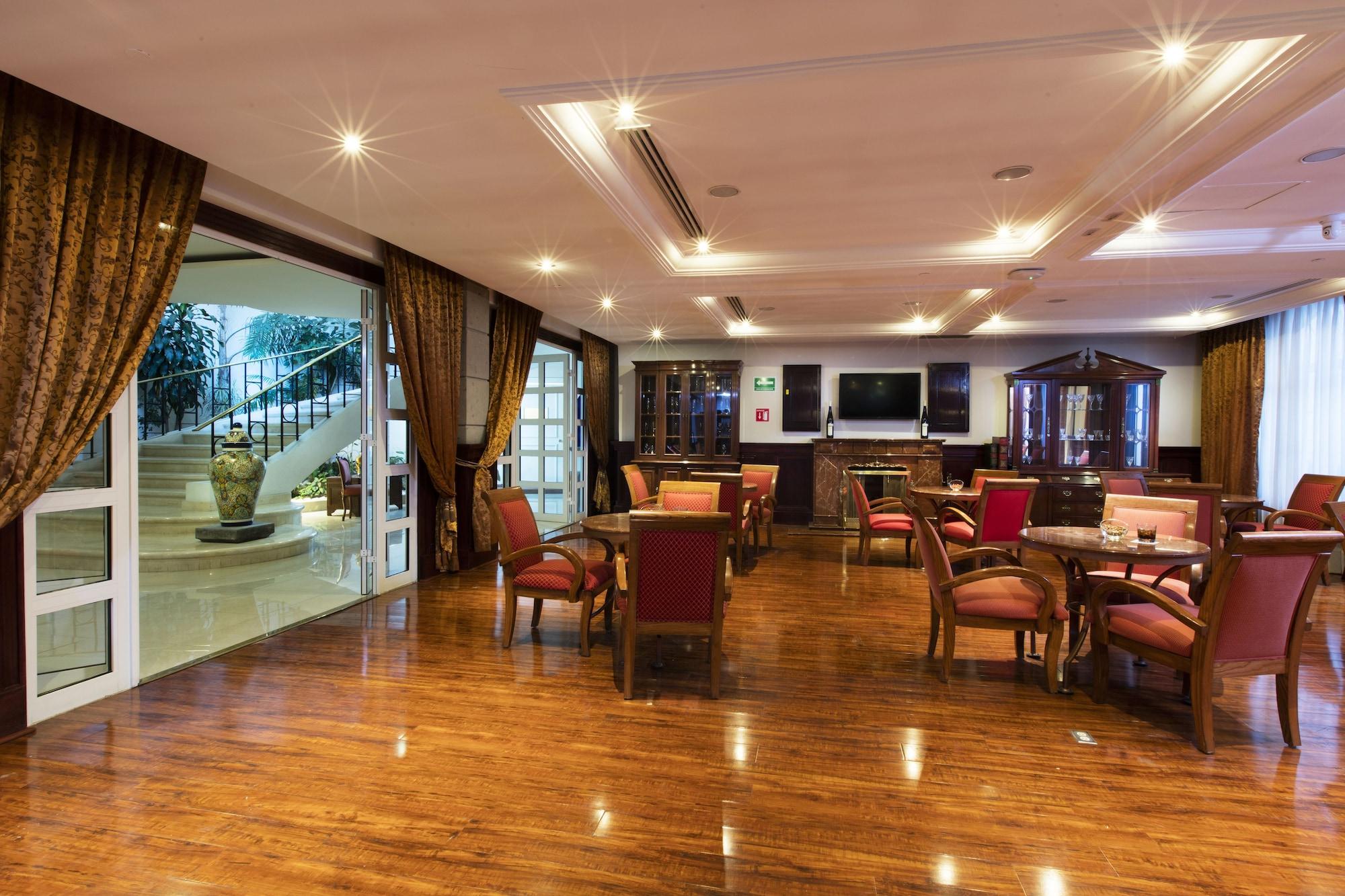 Bar/Salón Krystal Satélite María Bárbara