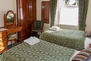 Alojamiento - Imperial Hotel