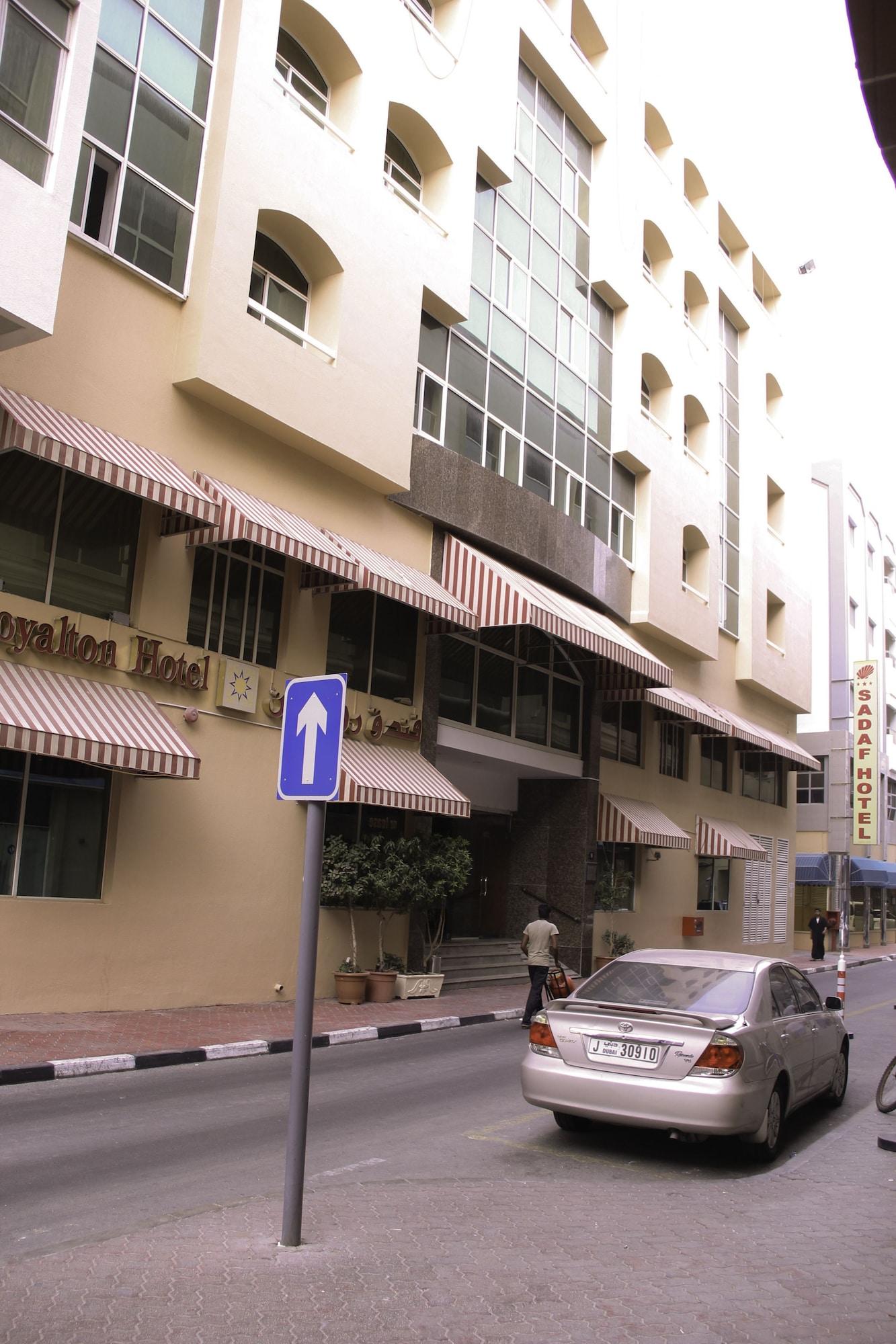 Vista Exterior Royalton Hotel