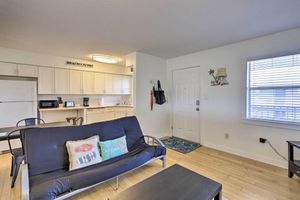 Alquiler Vacacional - Pet-friendly Cape Canaveral Condo Near Beach!