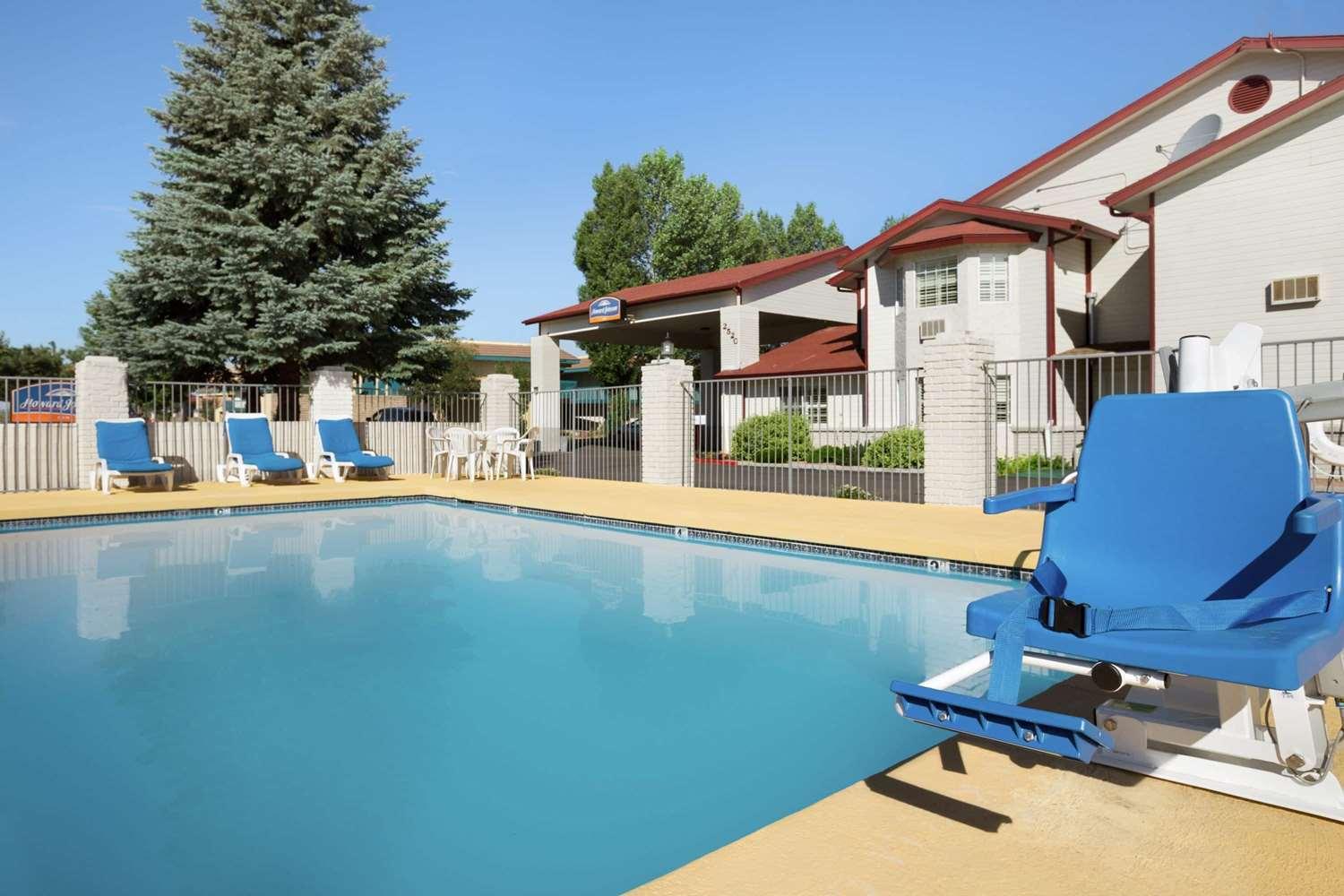 Vista Piscina Studio 6 Flagstaff, AZ