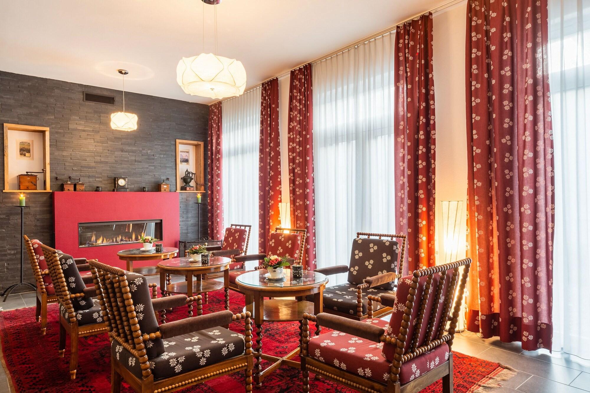 Vista Lobby Carlton-Europe Vintage Adults Hotel
