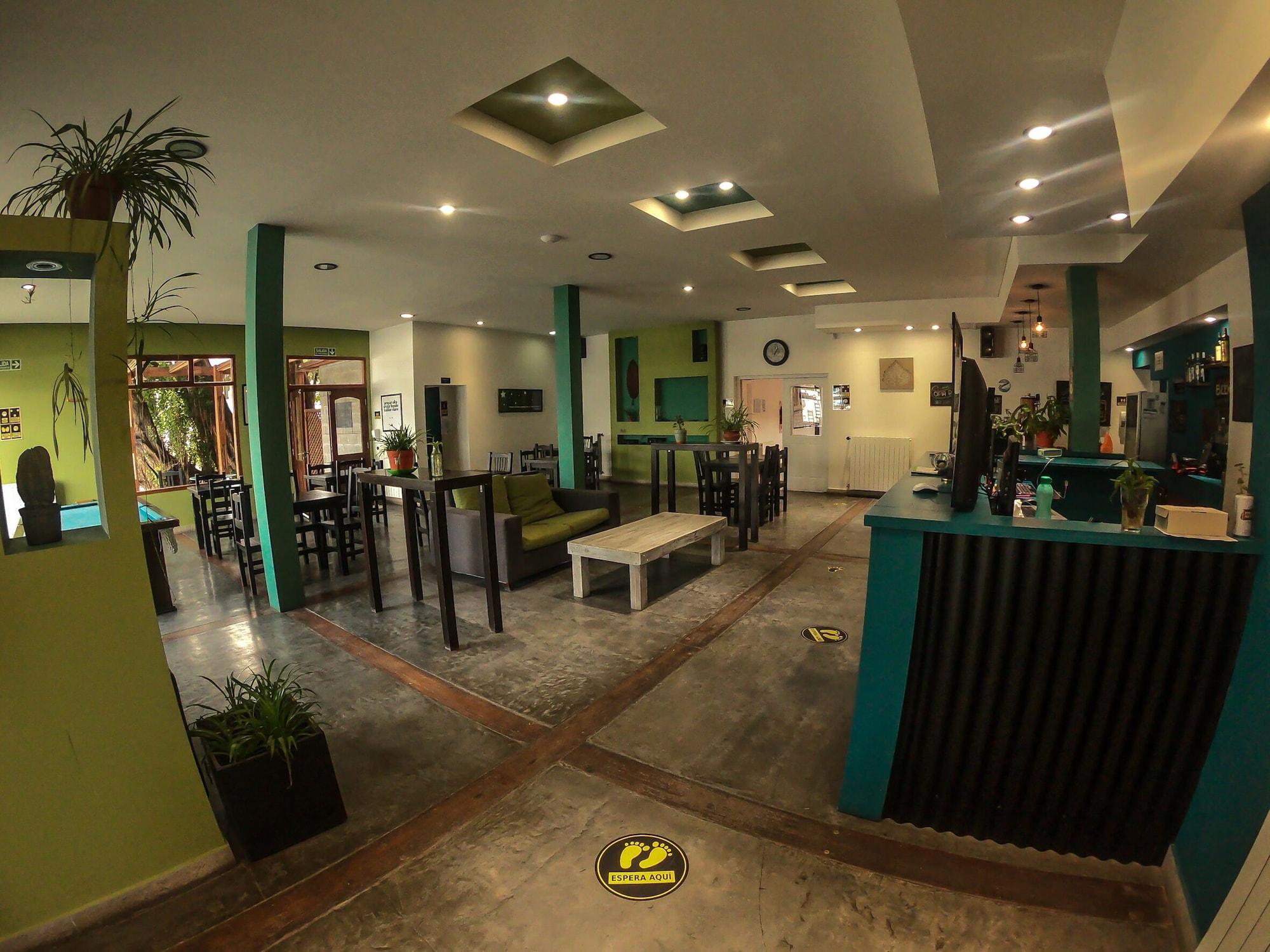 Vista Lobby Folk Suites