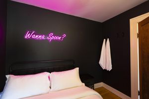 Alquiler Vacacional - Funky House - Private Hot Tub - Walking Distance to Downtown