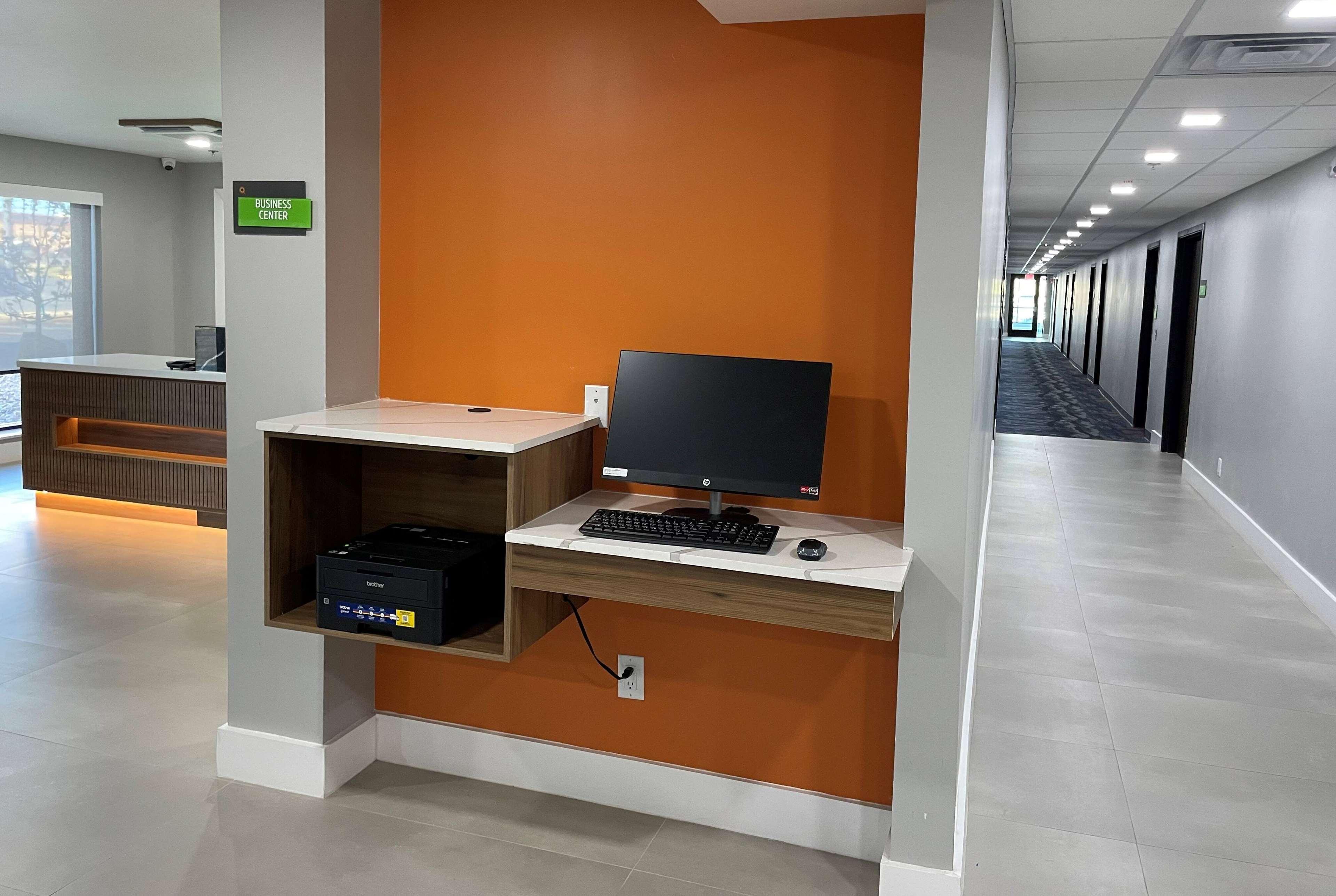 Centro de Negocios La Quinta Inn & Suites Springdale
