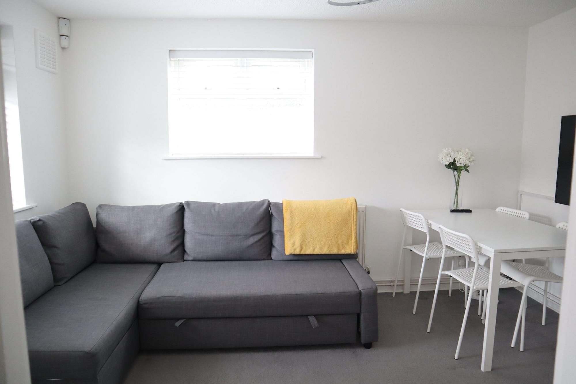TTSA- Essential 1 Bedroom Apt Balham-Free Parking photo 3
