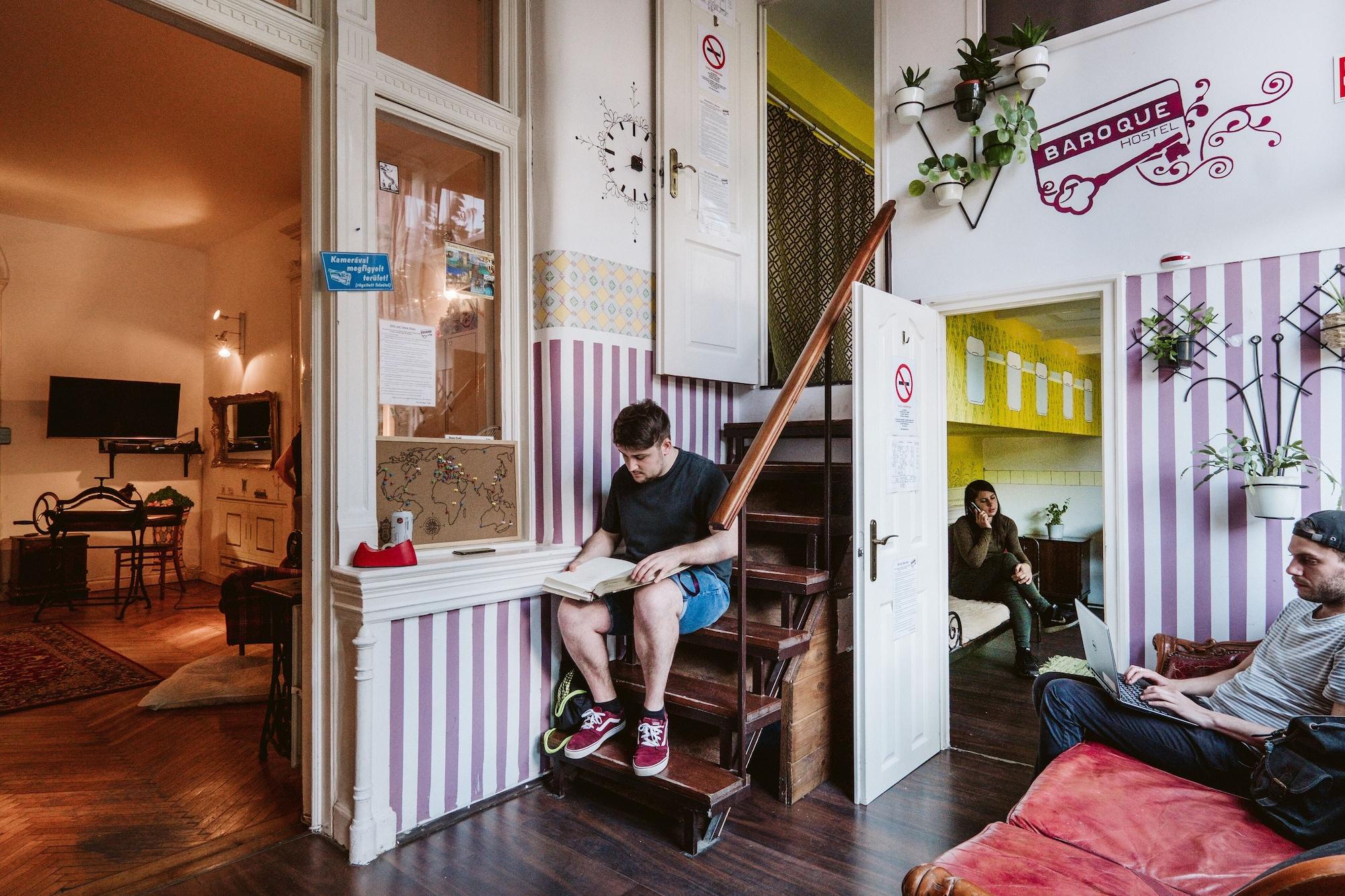 Vista Lobby Baroque Hostel & Coworking