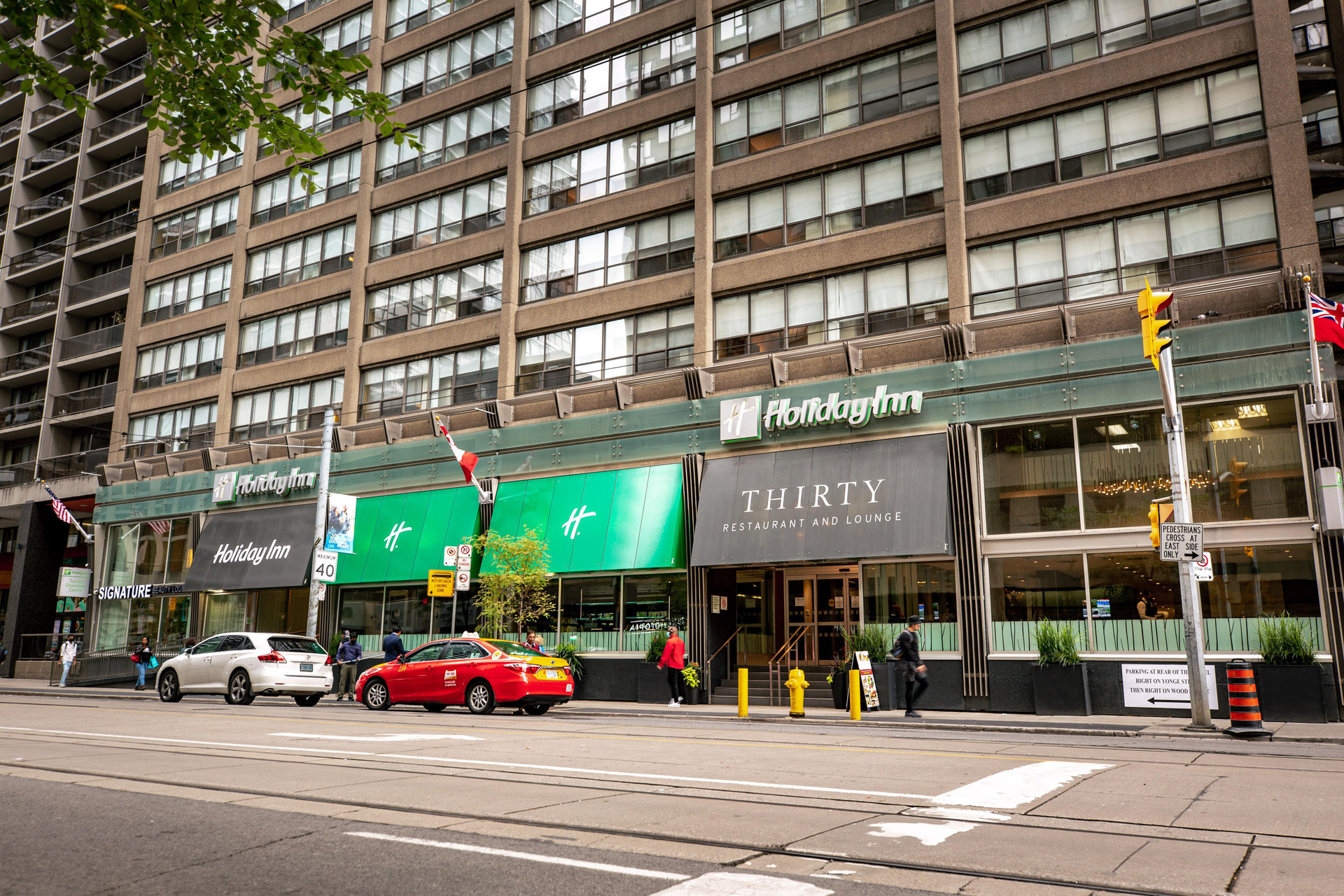 Vista Exterior Holiday Inn Toronto Downtown Centre by IHG
