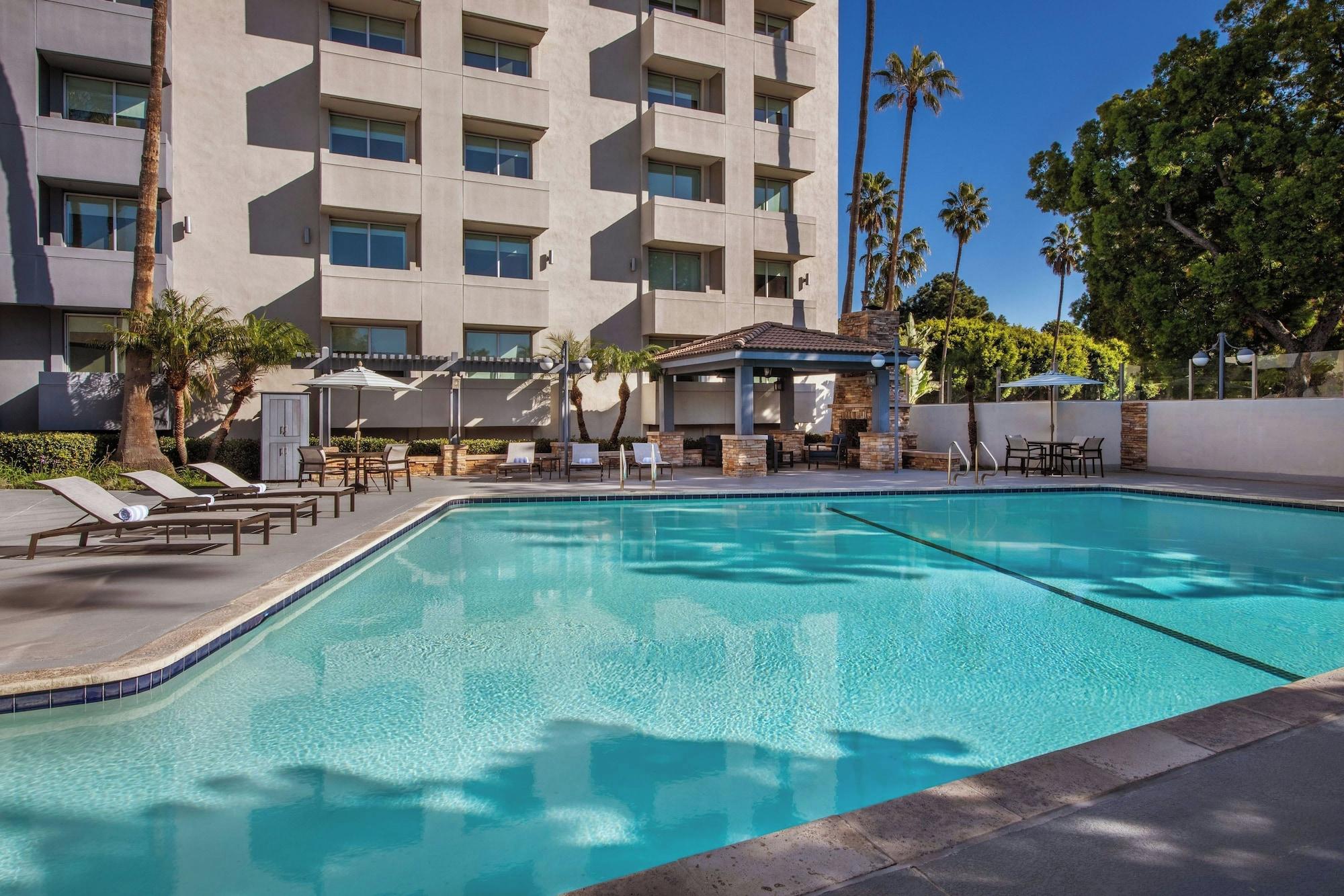 Vista Piscina Four Points by Sheraton Los Angeles Westside