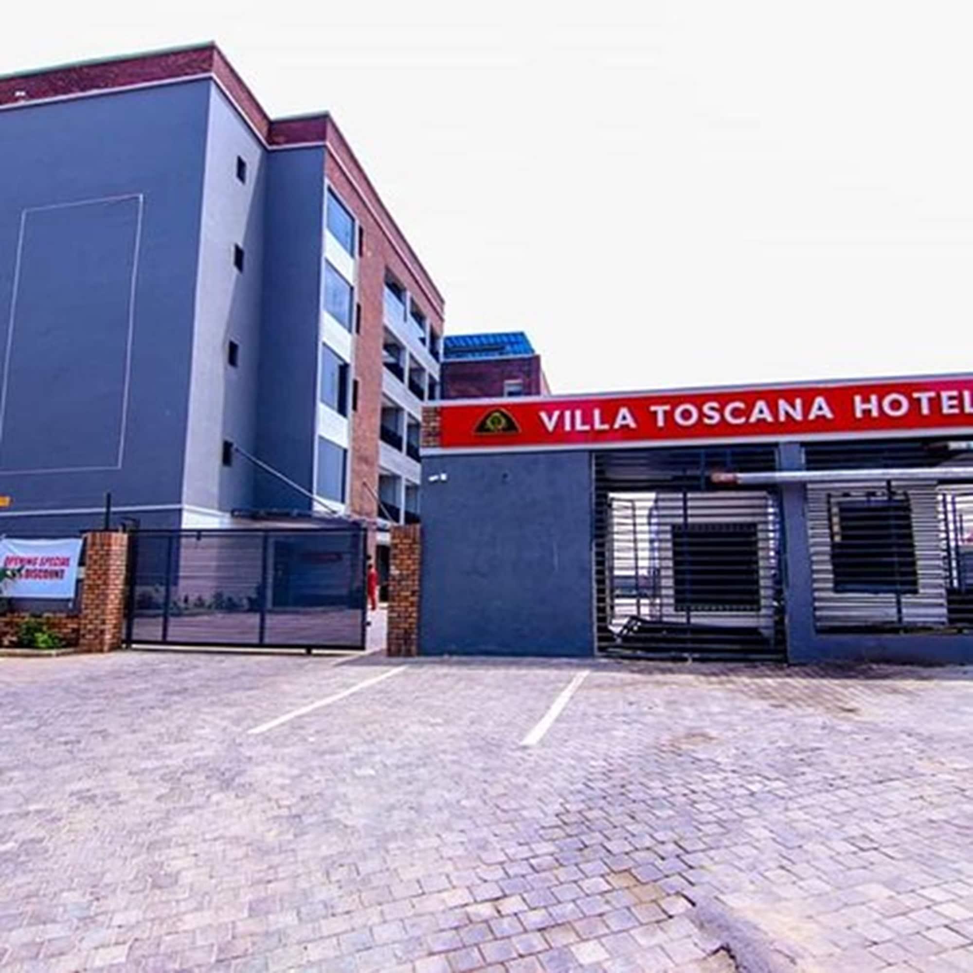 Vista Exterior Villa Toscana Hotel Asaba
