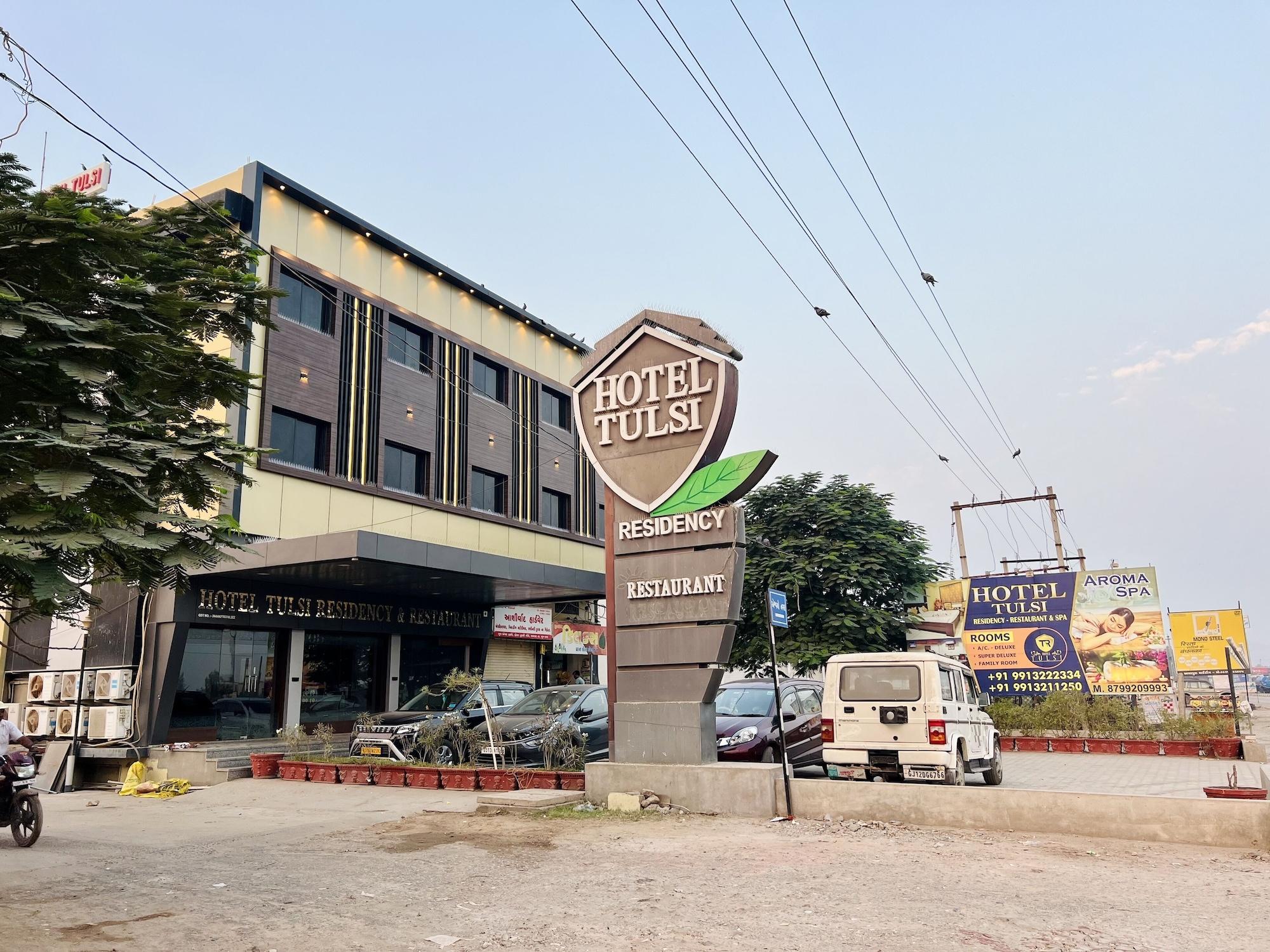 Vista Exterior Hotel Tulsi Residency