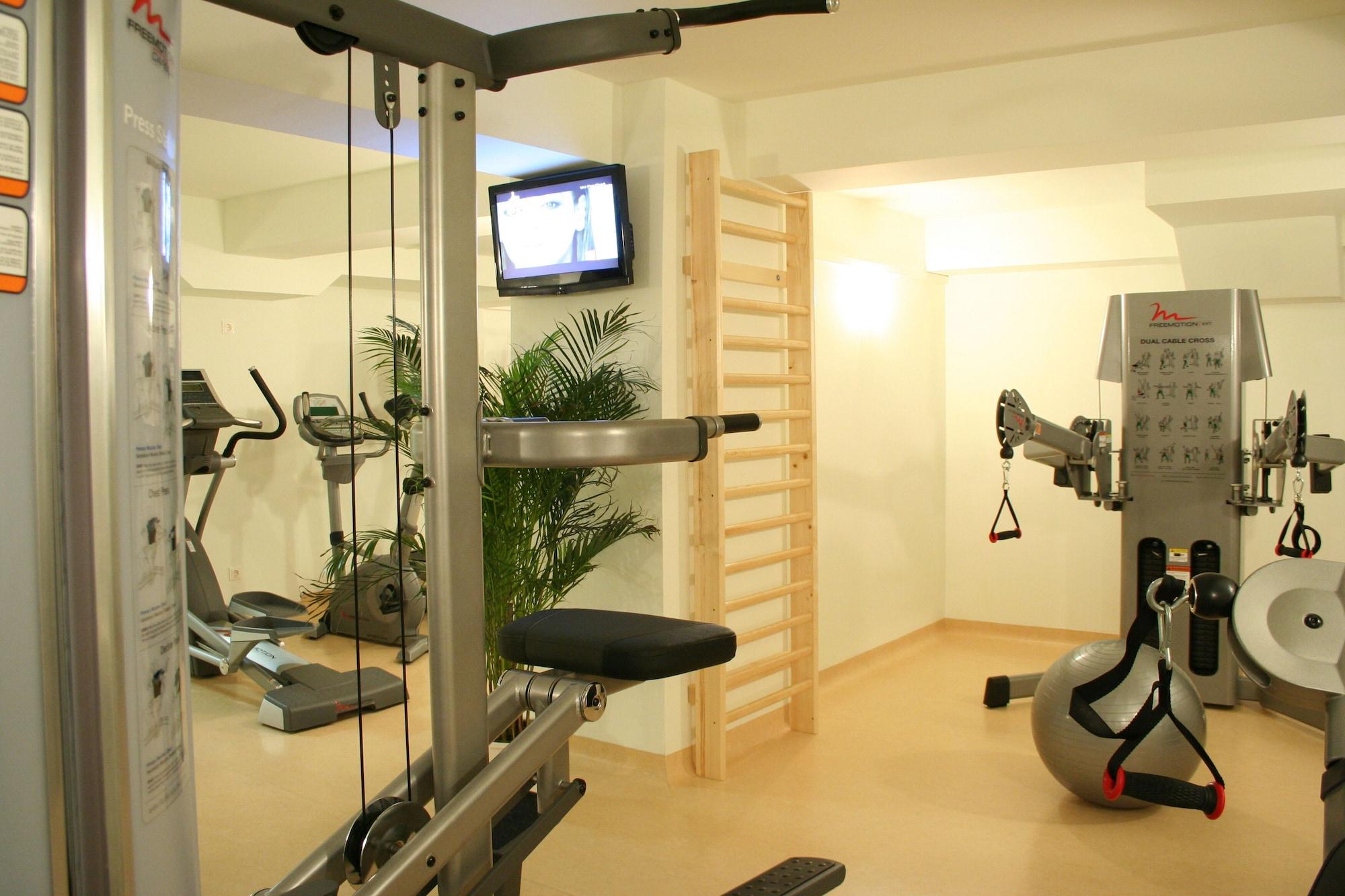 Gimnasio Golden Tulip Ana Tower Sibiu