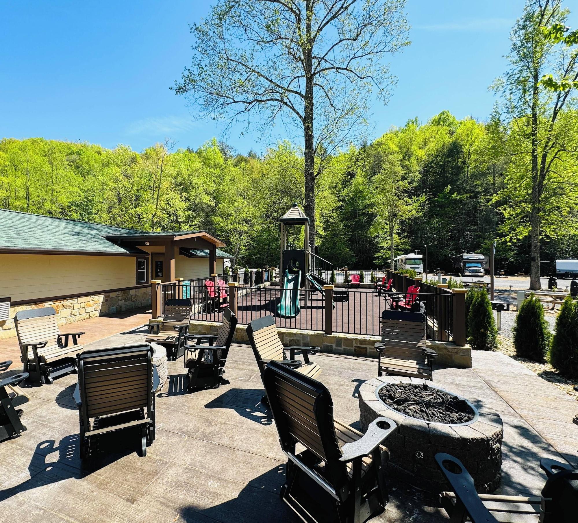 Instalaciones Recreativas Dudley Creek RV Resort