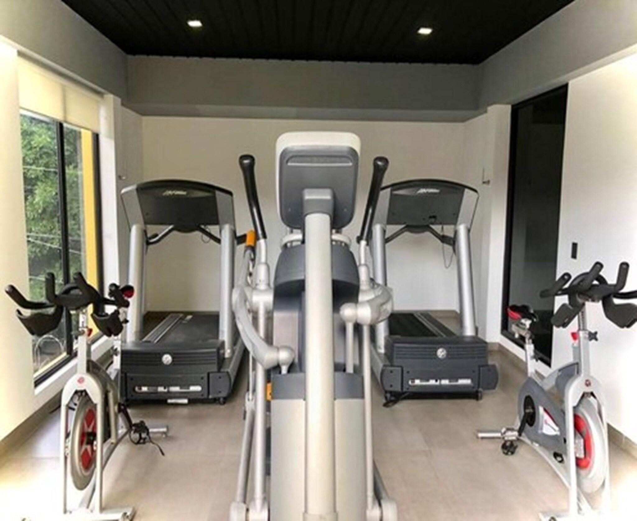 Gimnasio Beverly Hills: Hotel & Business