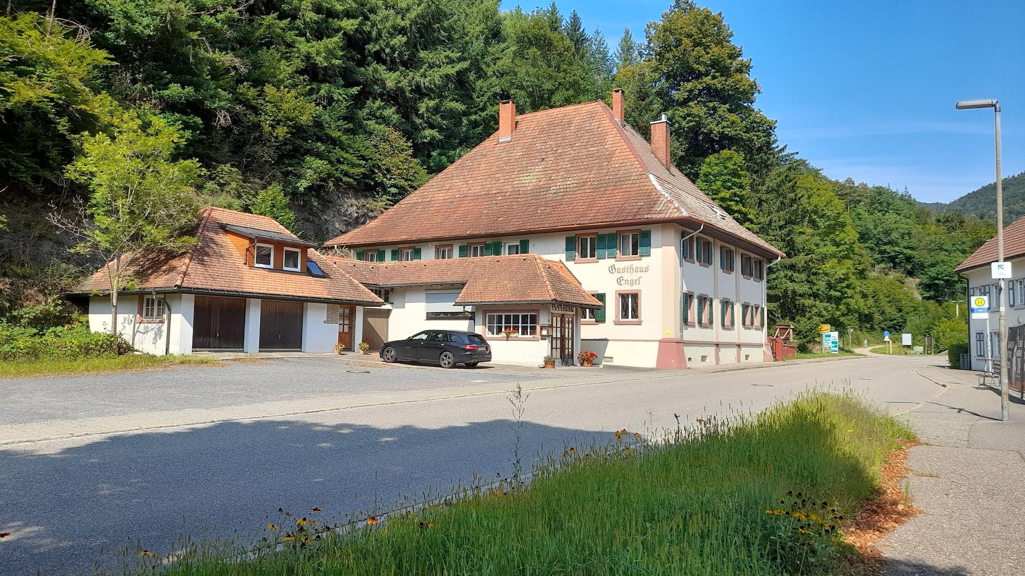 Vista Exterior Haus Barnabas im Engel - Gasthaus Engel