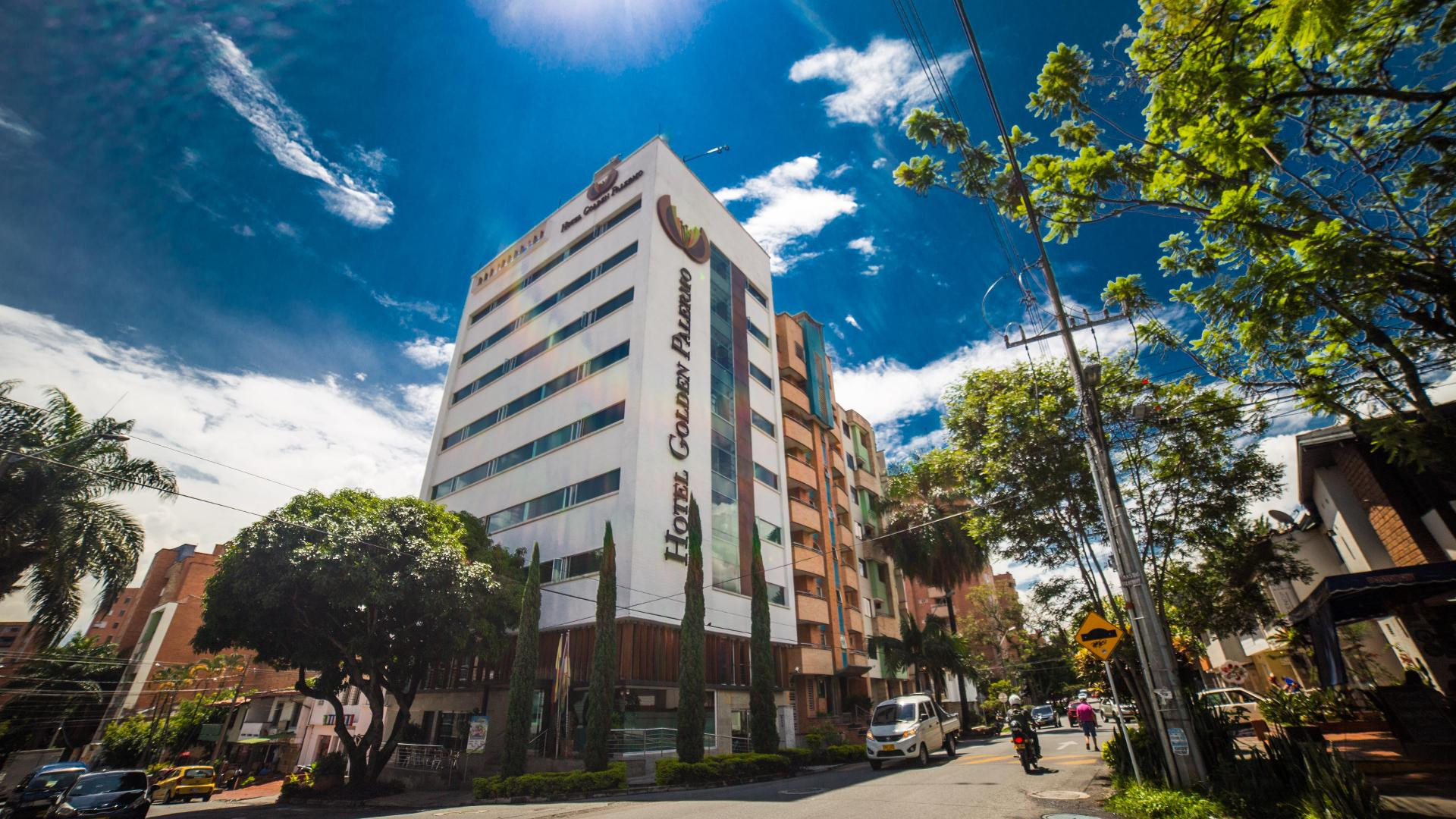 Vista Exterior Hotel Golden Palermo