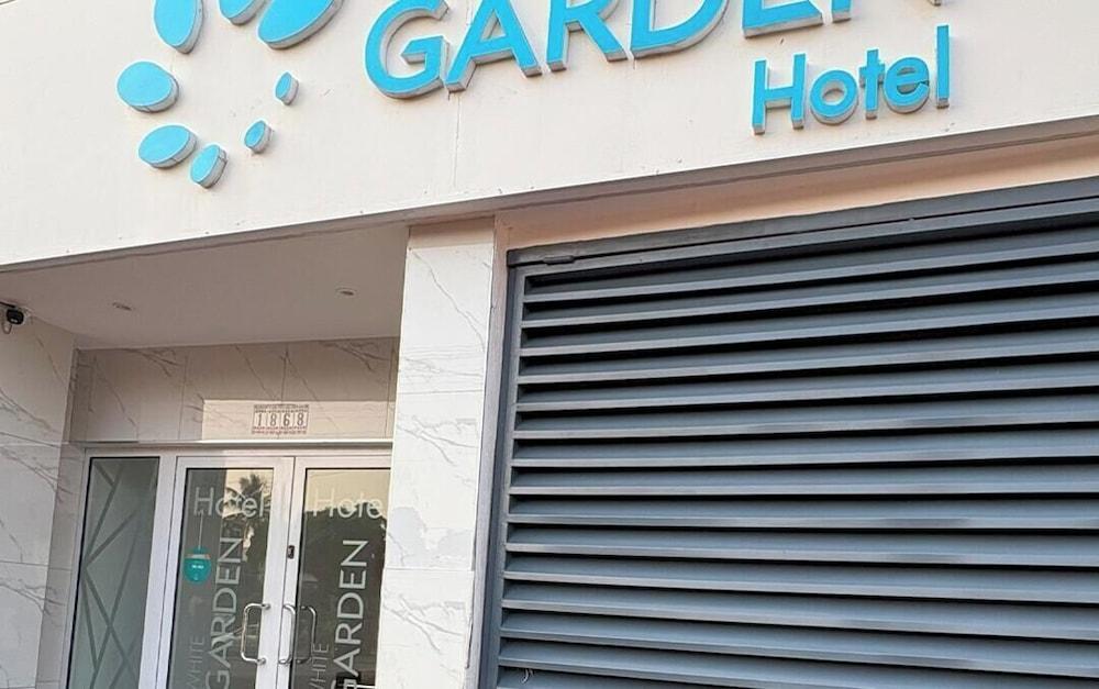 Vista Exterior White Garden Hotel