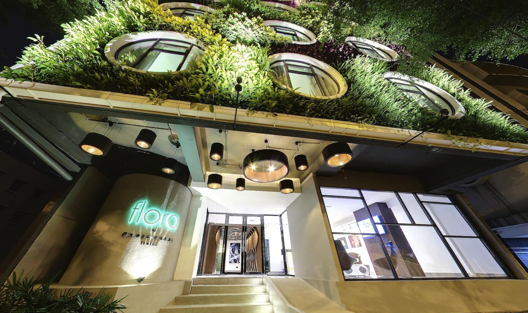 Vista Exterior Flora by Crossroads Hotel
