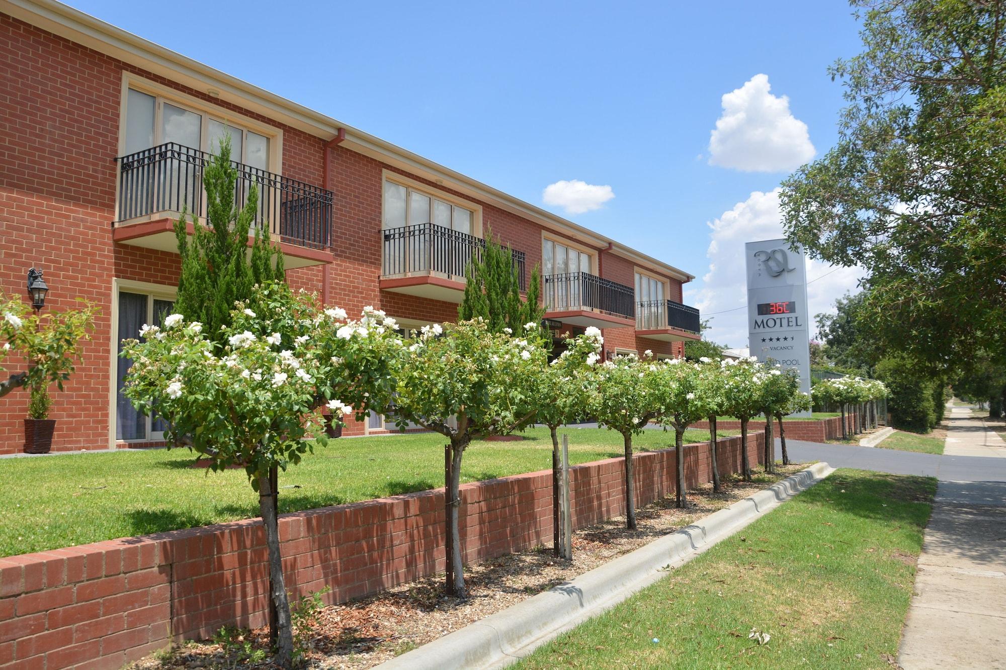 Vista Exterior Rsl Club Motel