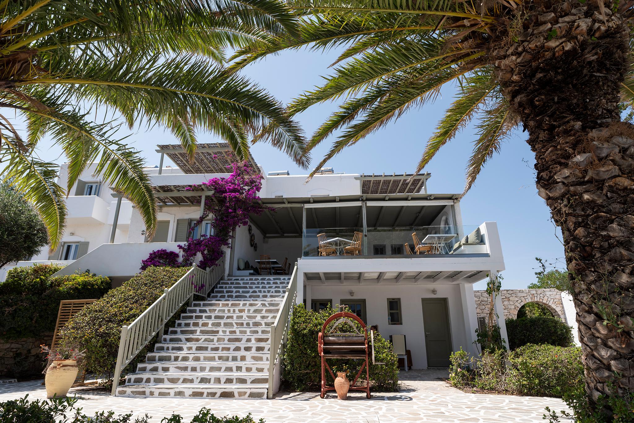Vista Exterior Pnoi Hotel