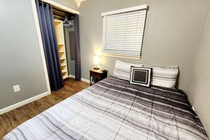 Renta temporal - FREE NIGHT! TV In Bedroom, Patio, Private